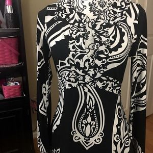 WHITE HOUSE BLACK MARKET TUNIC TOP SIZE S